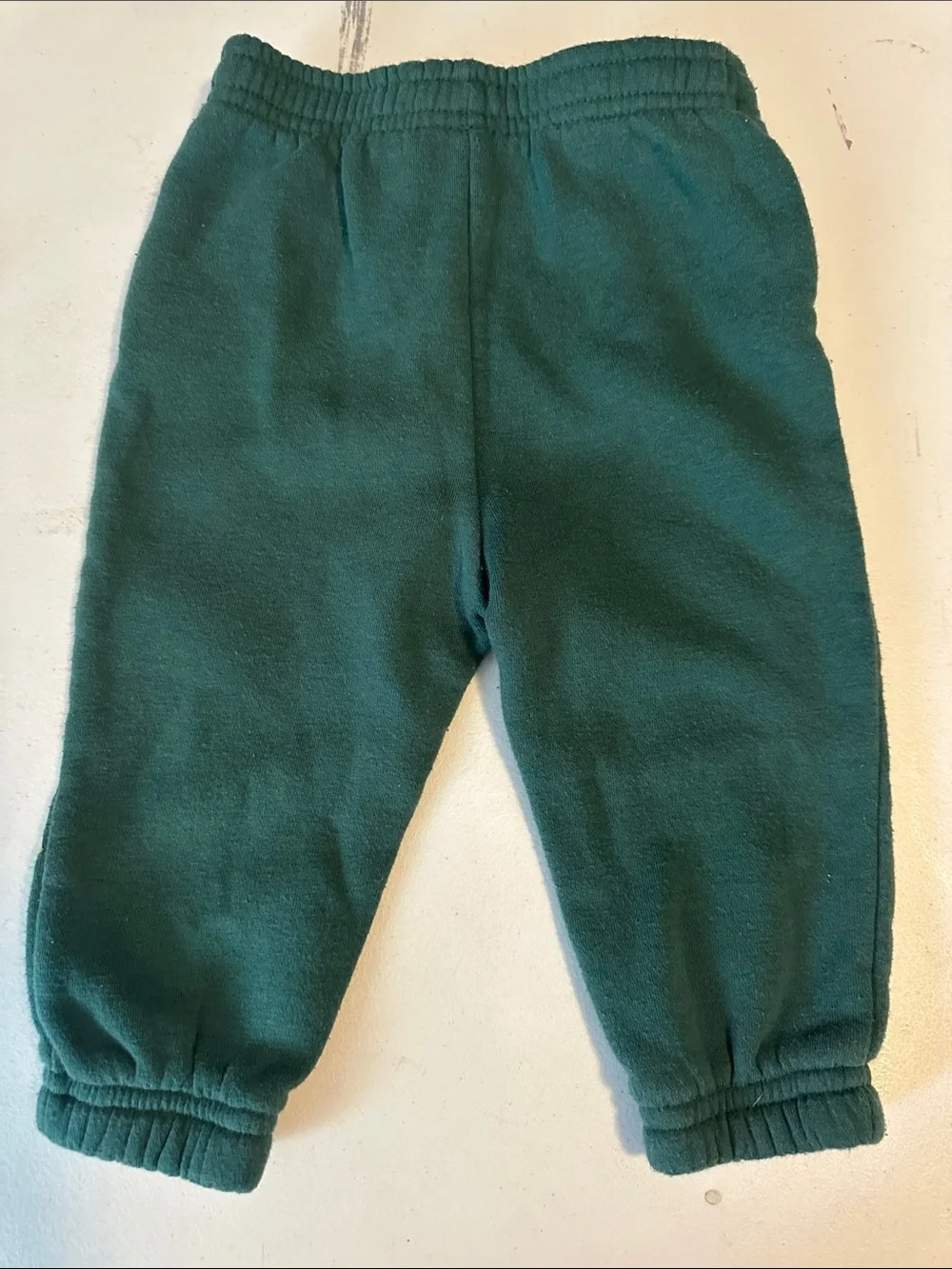 The Grinch sweatshirt & sweatpants size 18mns